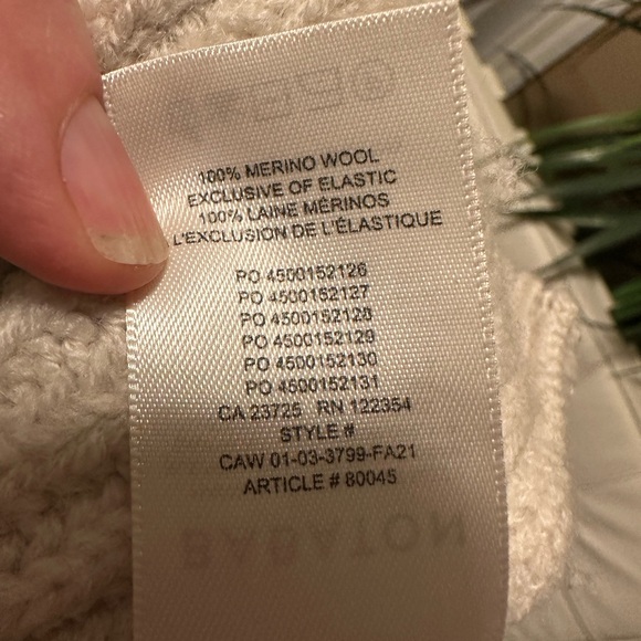 Aritzia Babaton chunky ribbed Vneck merino wool sweater - Picture 11 of 11